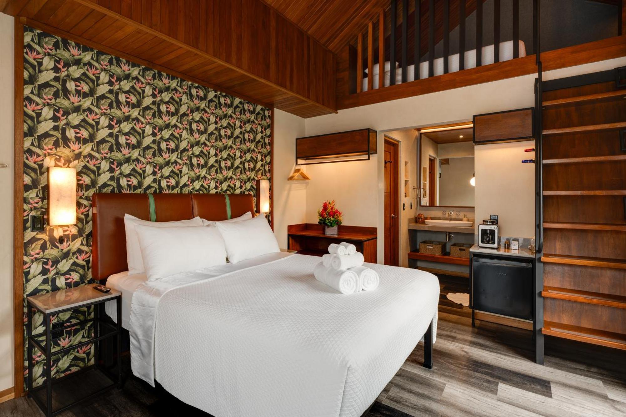 Suwa Villa Arenal ラ・フォルトゥナ エクステリア 写真