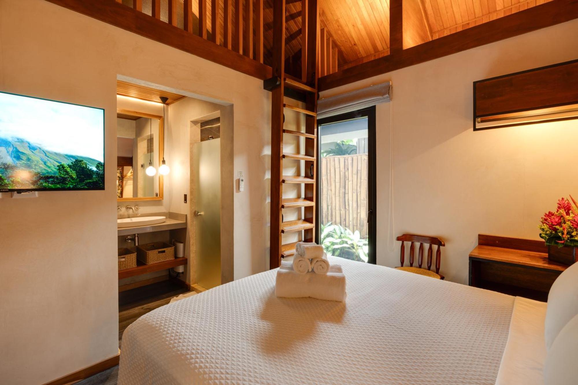 Suwa Villa Arenal ラ・フォルトゥナ エクステリア 写真